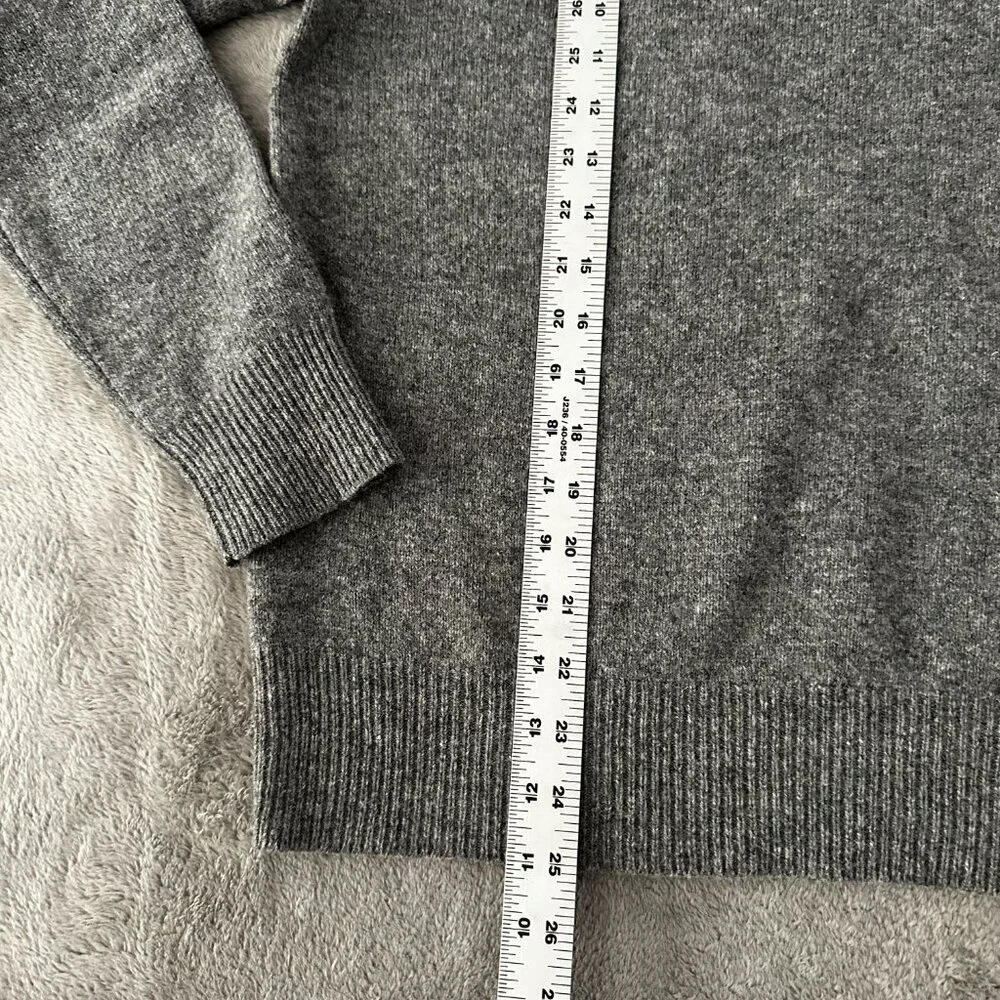J. Crew 100% Lambswool Gray Crew Neck Sweater Men's SMALL